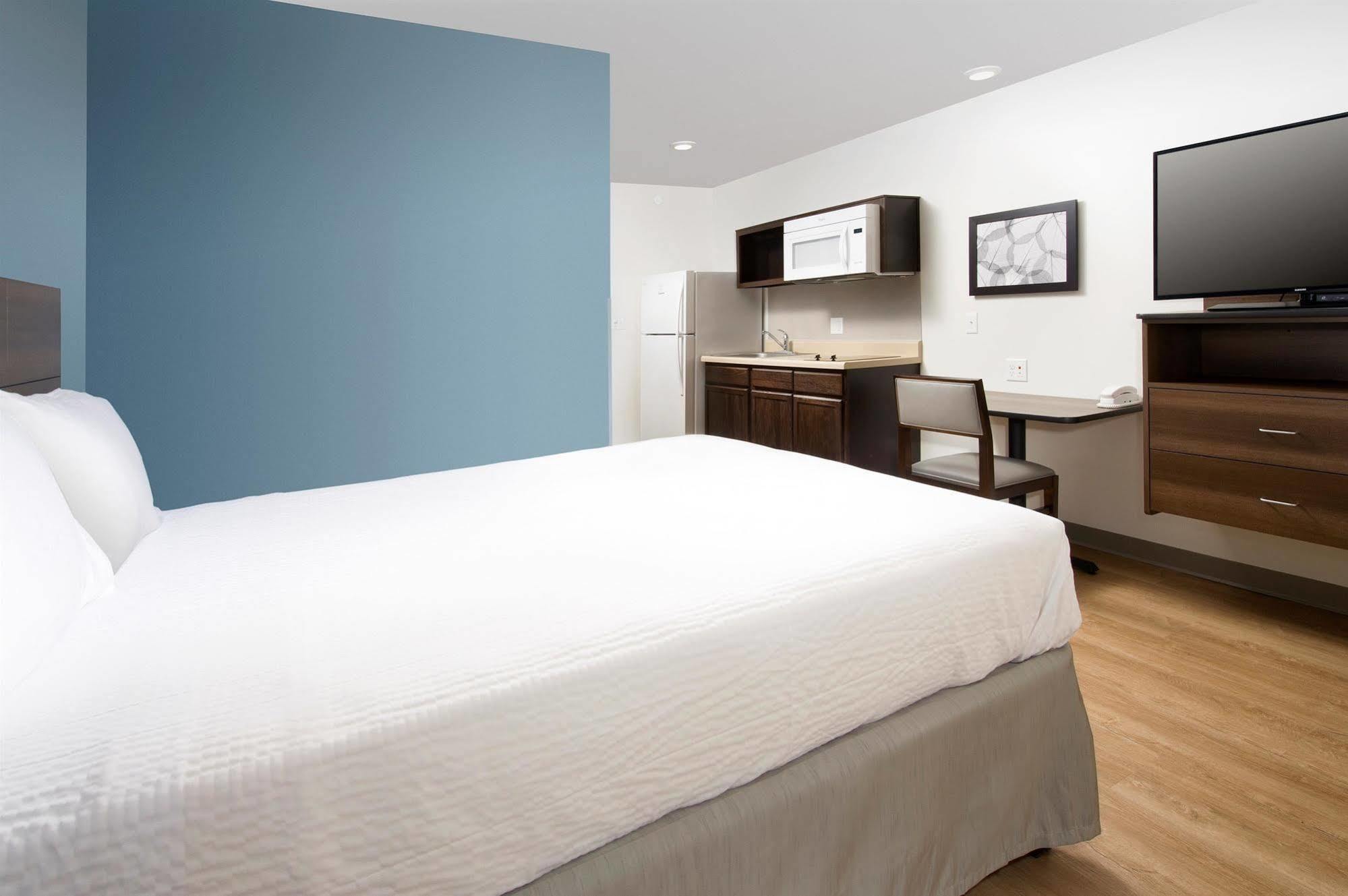 Woodspring Suites Fargo North Near Ndsu Dış mekan fotoğraf